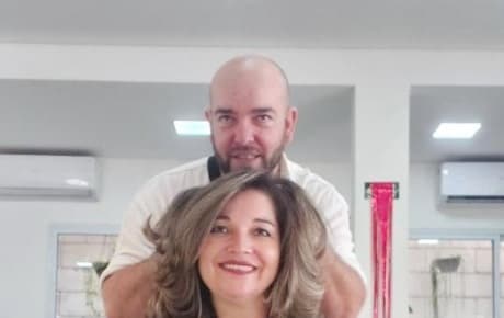 Corte em Camadas & Escova Modelada - Studio Gaya Salto SP