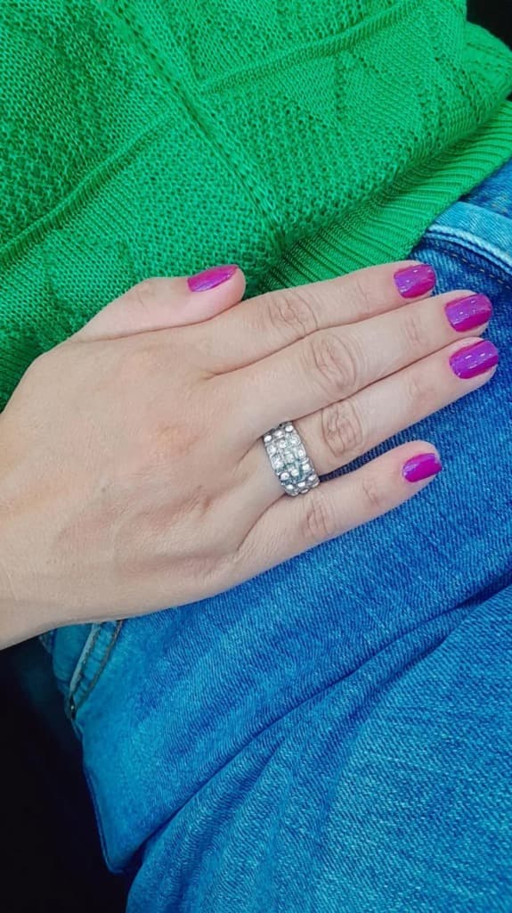 Manicure Magenta Glamour & Esmaltação Viva - Studio Gaya Salto SP